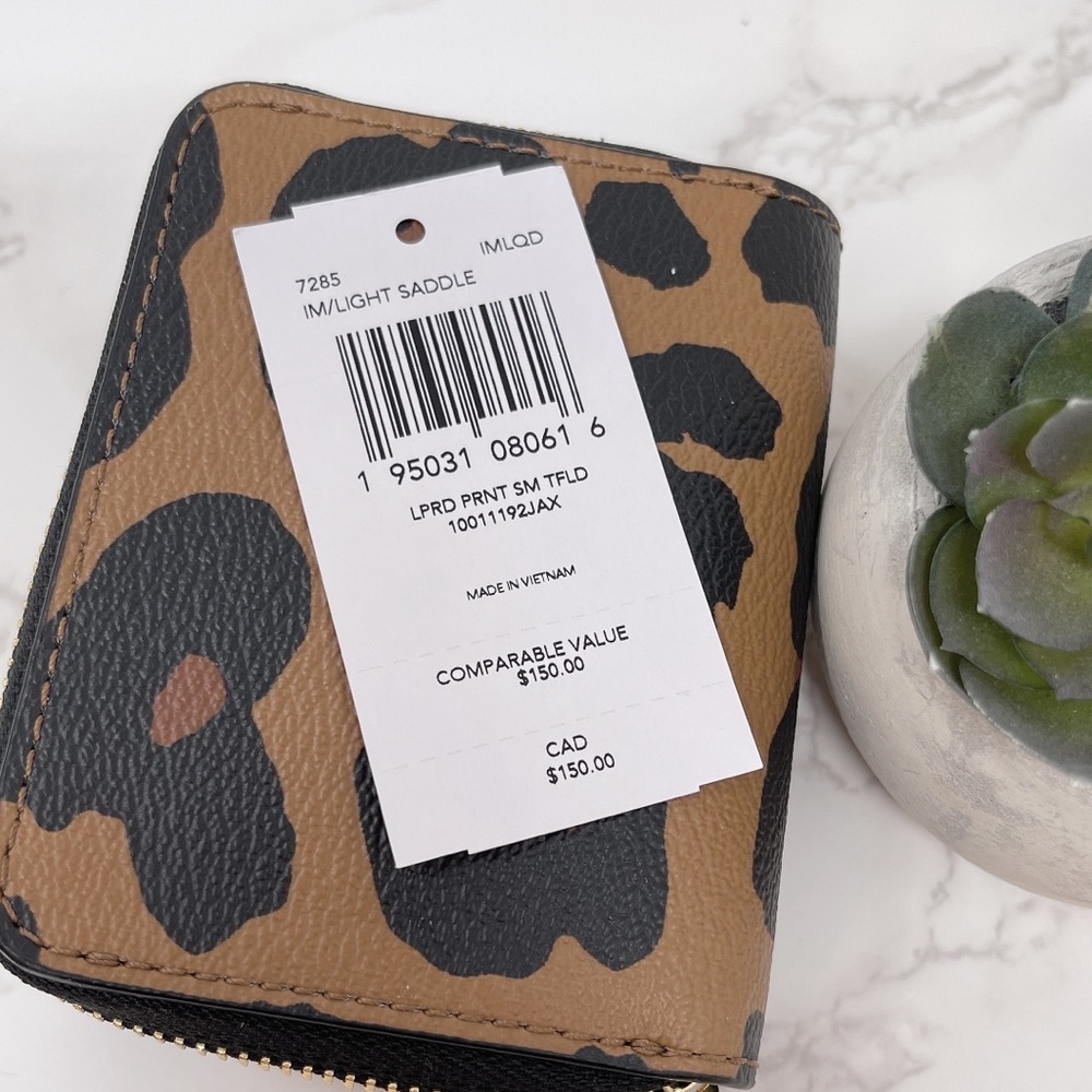 Coach Leopard Wallet - Picture 8 of 9